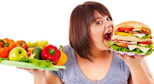 cân bằng chế độ ăn uống, ăn nhiều rau củ quả, hạn chế ăn đồ chiên rán dầu mỡ, thức ăn nhanh tránh lười vận động để chống lão hóa hiệu quả nhất